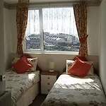 The Pilatus - Guest House